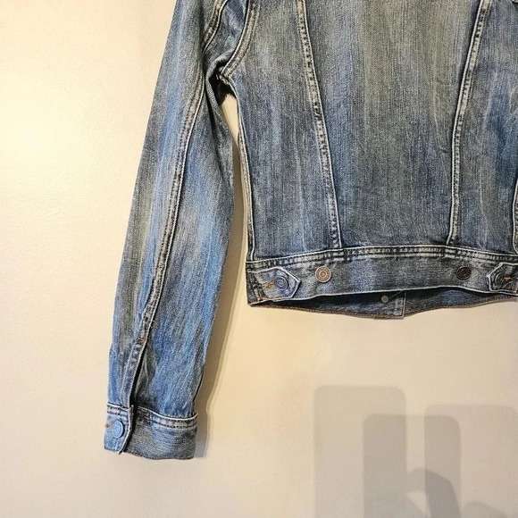 Aritzia Talula Edo Denim Cropped Jean Jacket Wash Size XS. - Picture 14 of 15